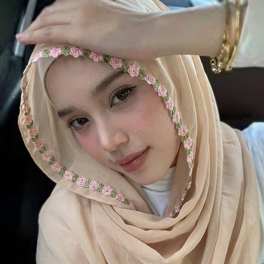 The Quiet Luxury of Bali Yarn Scarves: Why Buyers Keep Coming Back