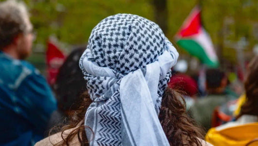 How to Wear a Kufiya as a Scarf