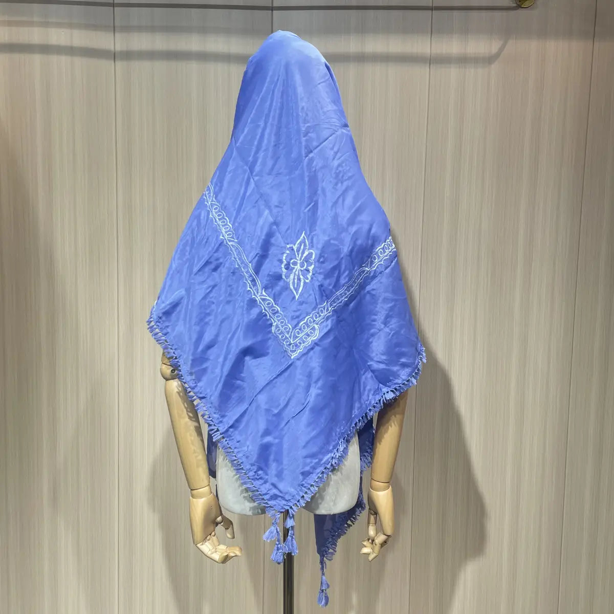 blue shemagh saudi