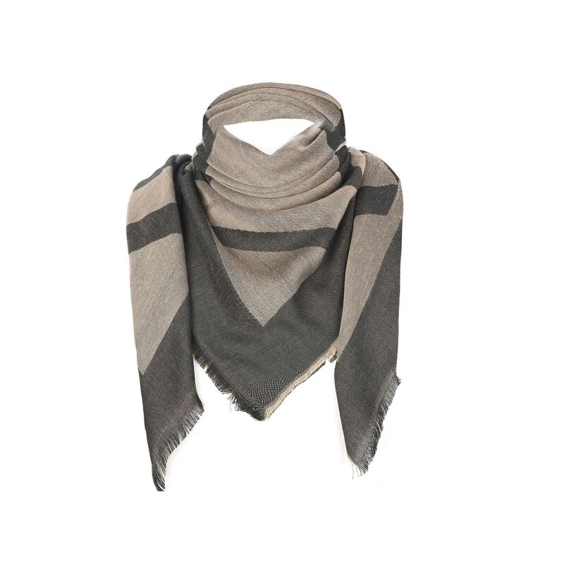 Decorate your tactical style,protect your head, face and neck from the sun, wind, dust and sand.