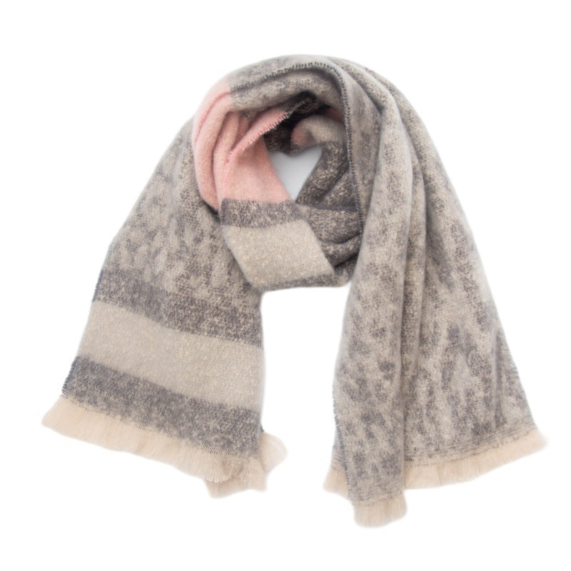 Easy to Style, Generously Sized & Lightweight