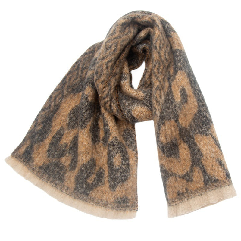 Short Beard Lightweight Large Leopard Scarf