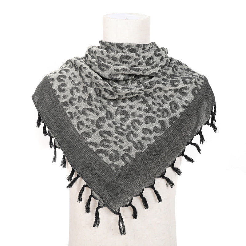 Versatile Multi-Purpose Scarf for Tactical and Everyday Use