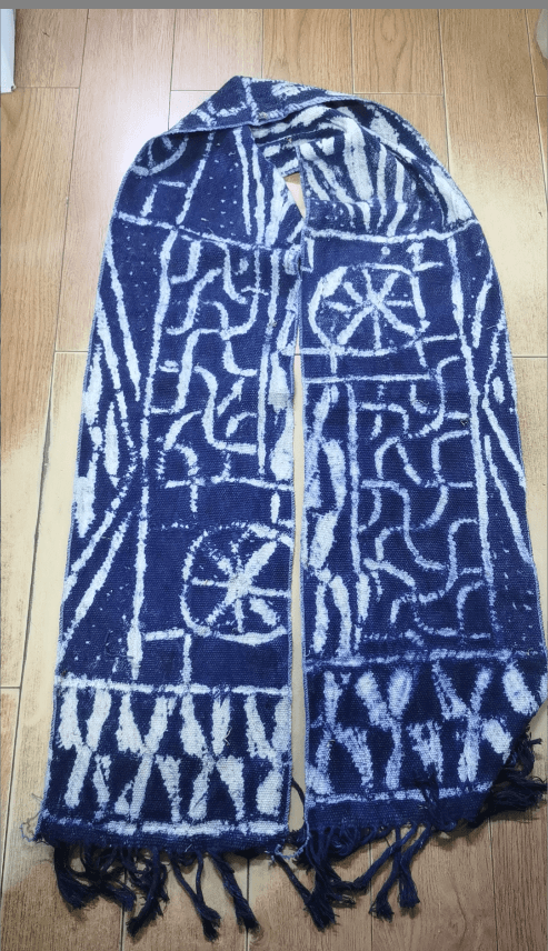 What are all the features of the African Blue Batik Ethnic Scarf?