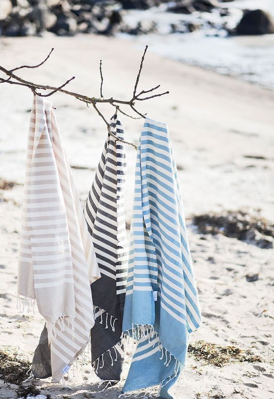 What are the special features of the beach towel scarf for Turkey travel vacation