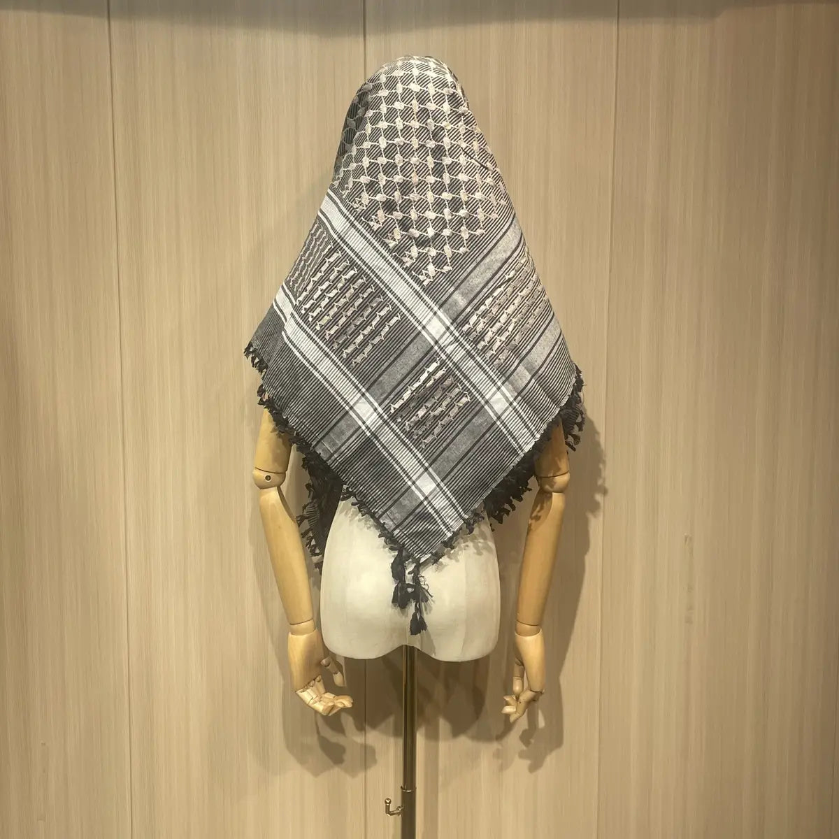 palestinian keffiyeh scarves