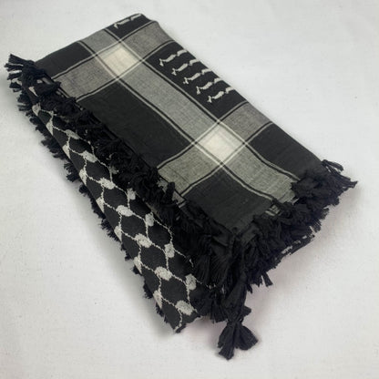 Low MOQ inverted black and white Keffiyeh with tasselsكوفية فلسطينية