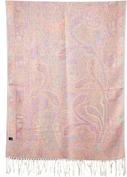 Exceptionally warm andsuper comfortable scarf.