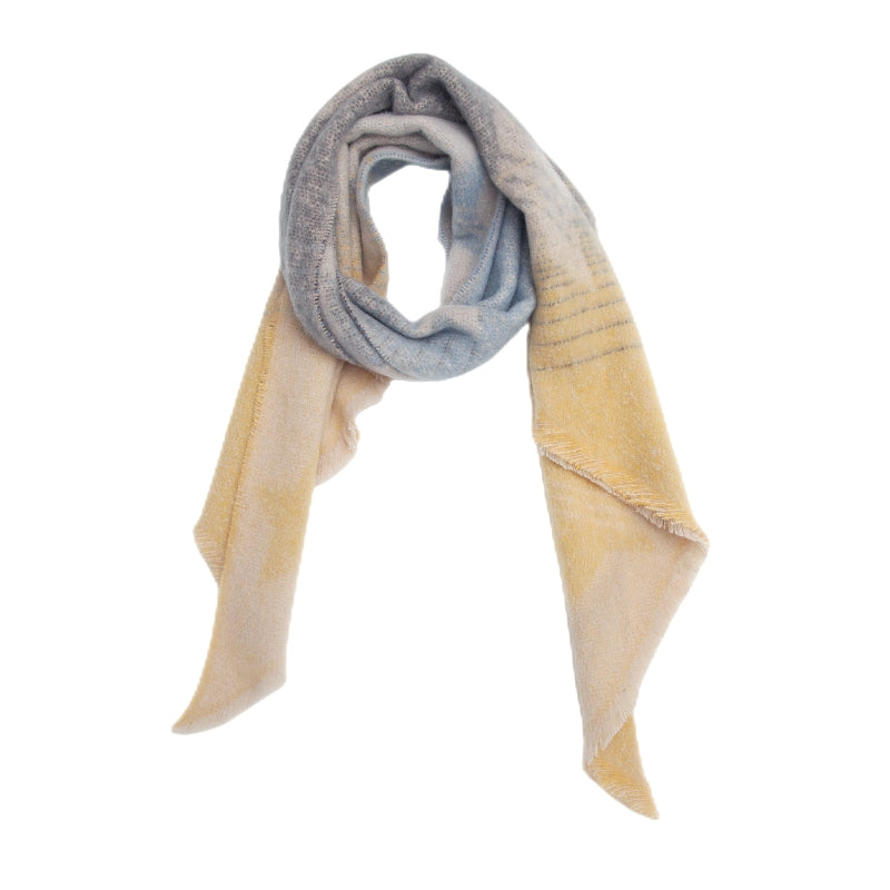 Fashionable and simple shawl