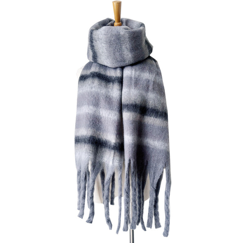 Striped knit scarf