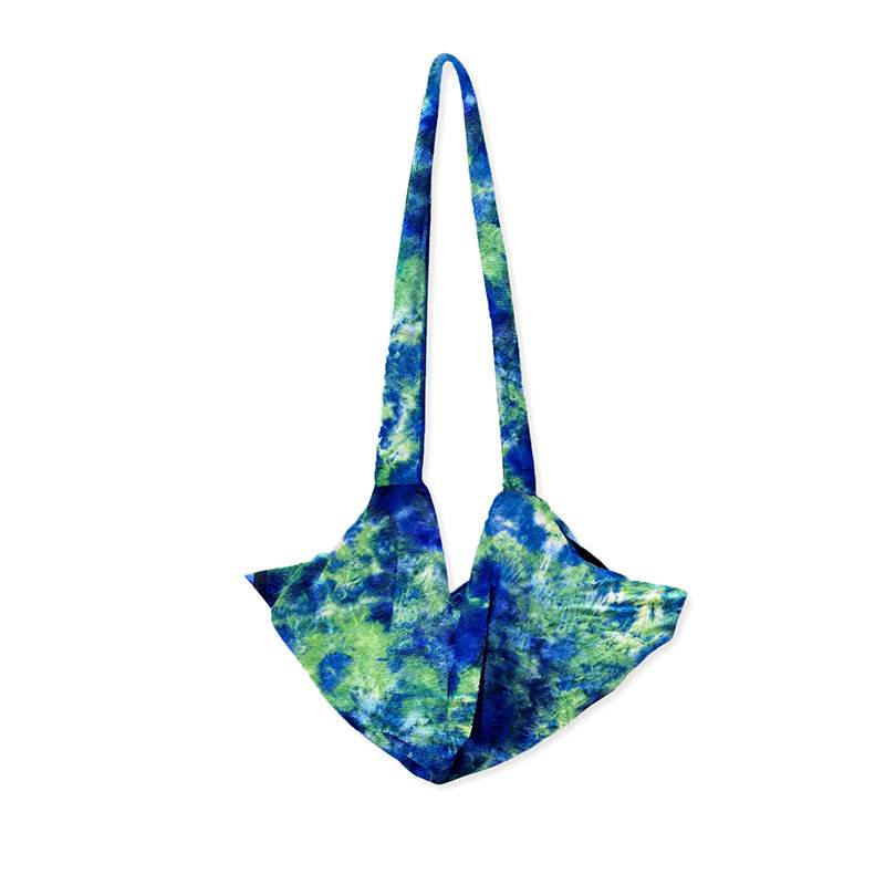 Multifunctional tie-dyed beach towel