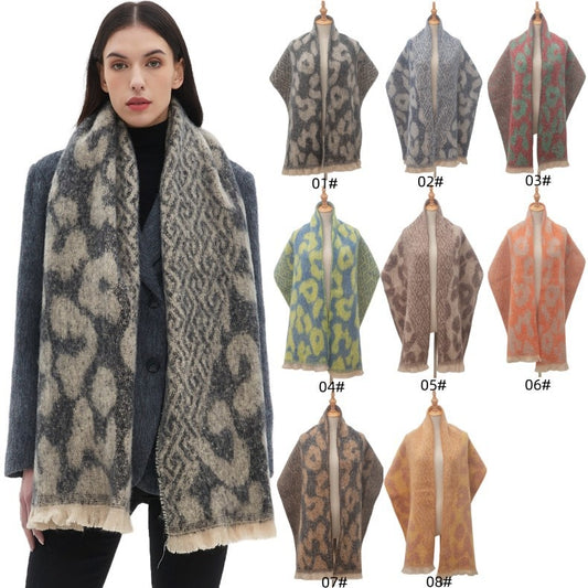 Women's Fashion Retro Oversized Short Beard Jacquard 