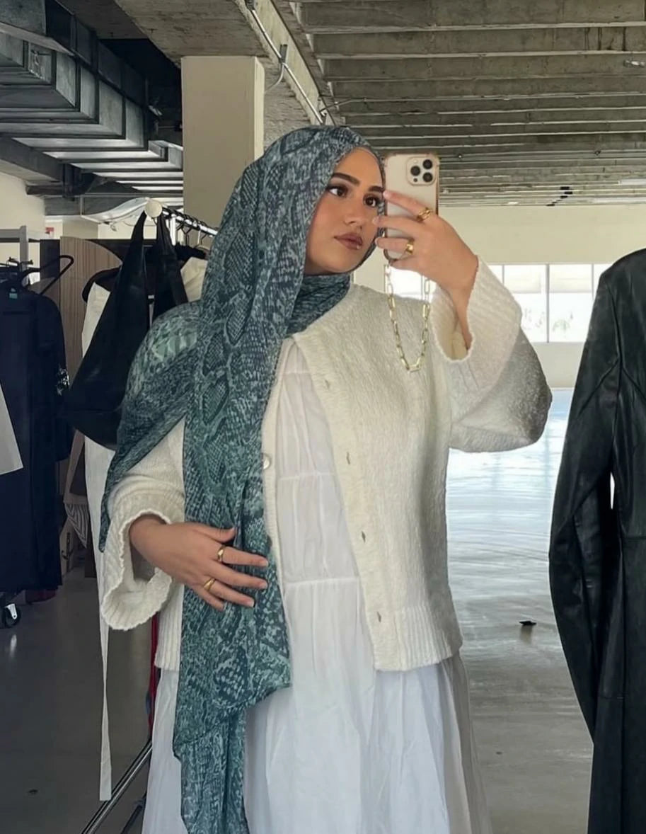 Wholesale Leopard Print Modal Hijab Lightweight Animal Print Scarf for Women