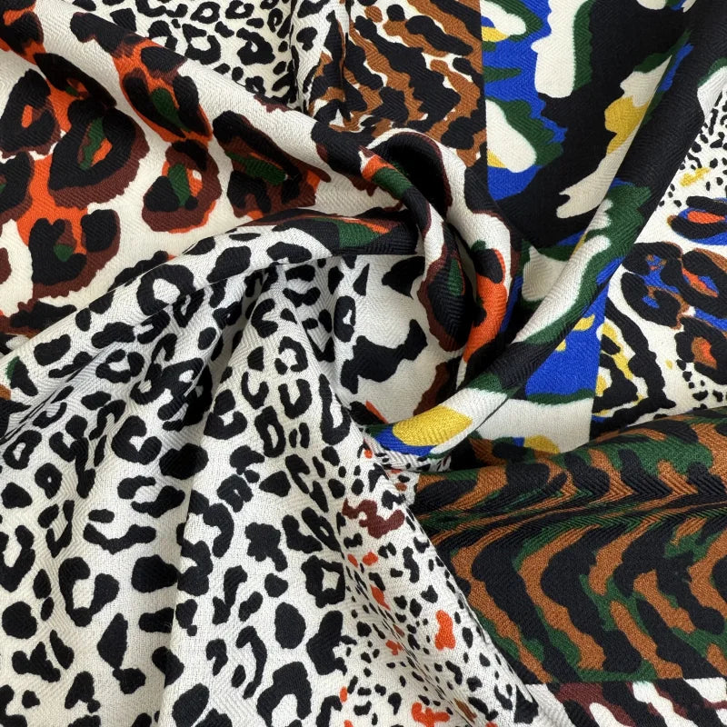 Wholesale Women's Fashion Splicing Digital Print Silk Scarf Supplier