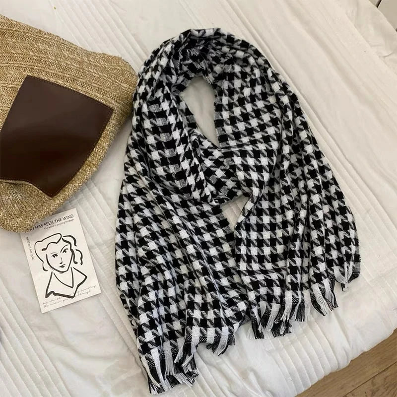White houndstooth scarf