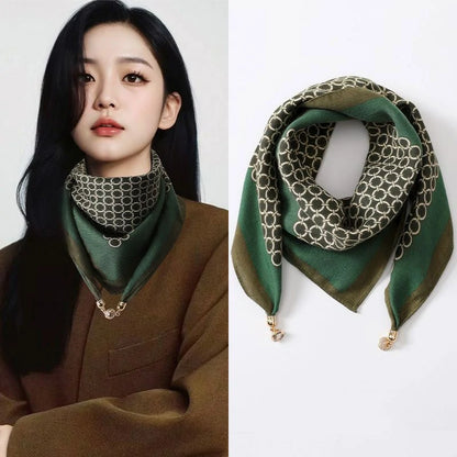Green circled scarf