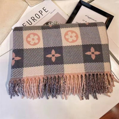 Scarf with the brand's pink logo